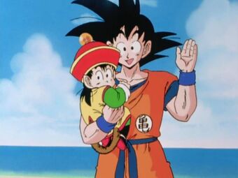 Goku e Gohan pai e filho Goku acolhe Gohan em seus braços